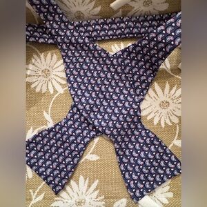 Vineyard Vines Navy Chicken & Egg Bow Tie